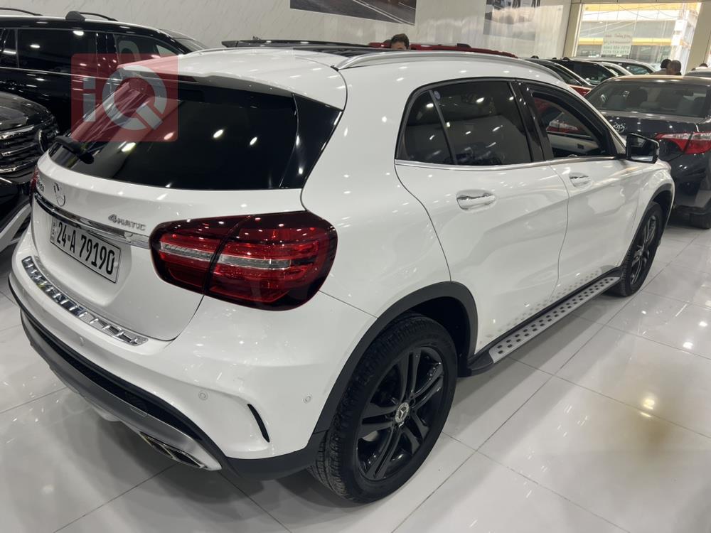 Mercedes-Benz GLA